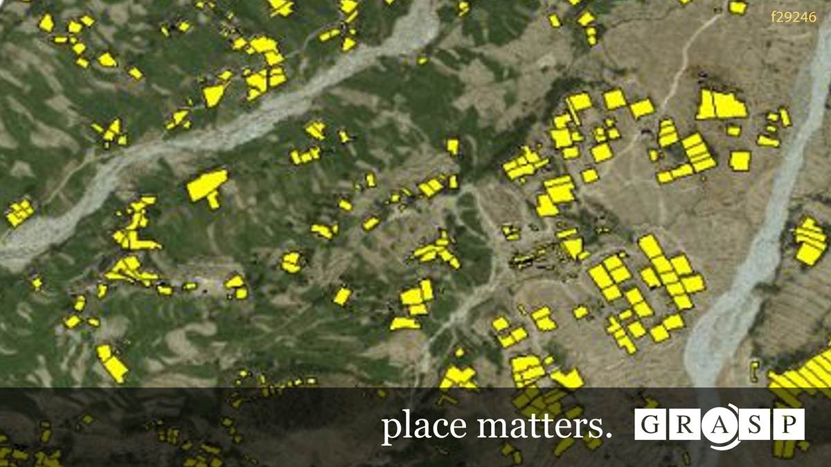 Satellite imagery with households and compounds highlighted in yellow